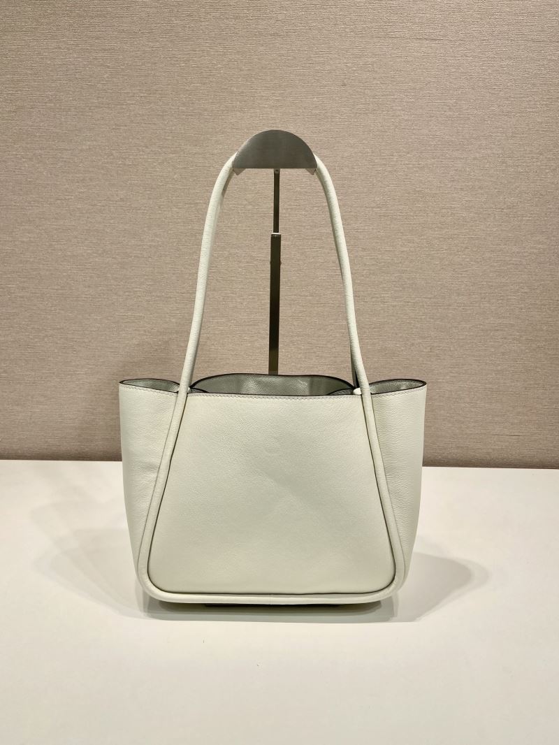 Pra*a tote bags